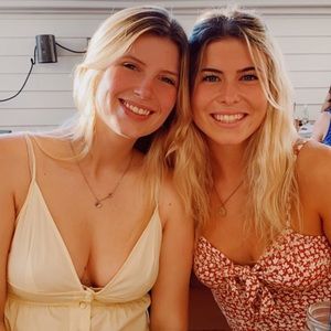 Meet your Posher, Sloane